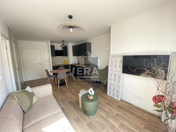 APPARTEMENT DE 2 PIECES A LOUER MEUBLÉ A PLAISIR - CENTRE-VILLE