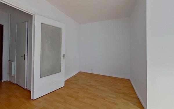 Appartement à louer    1 pièce • 32,96 m2 Bron