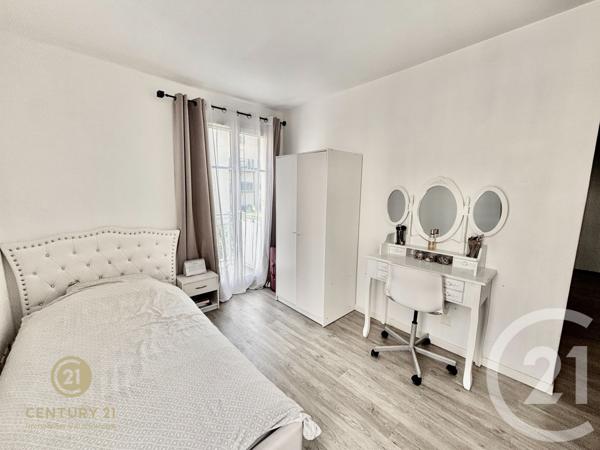 Appartement F5 à vendre  5 pièces - 88,20 m2 CHESSY - 77