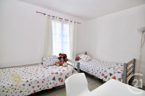 Appartement F5 à vendre  5 pièces - 88,20 m2 CHESSY - 77