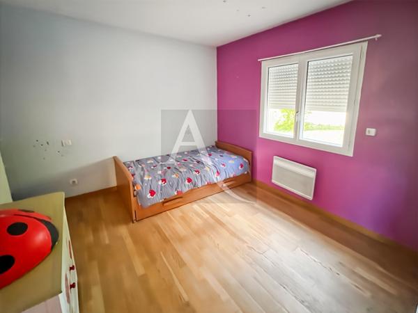 Maison récente avec grand terrain ? À 5 min des commerces, cadre campagne idéal !