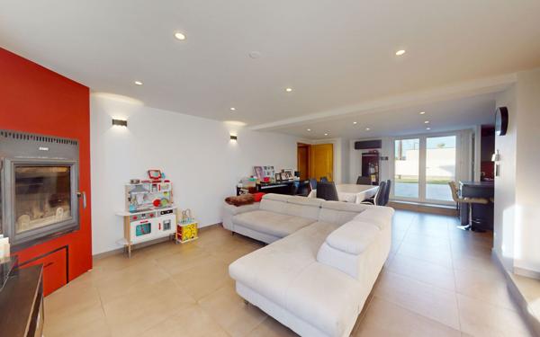 Maison à vendre    6 pièces • 135,50 m2 Saint-Bonnet-de-Mure