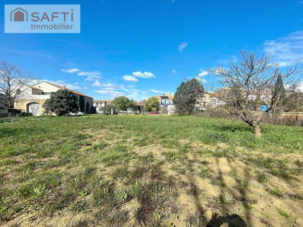 Terrain constructible et viabilisé de 703 m² à Capestang