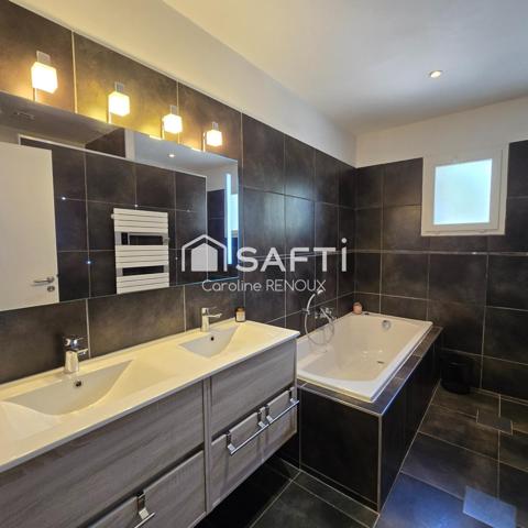 Mérindol Villa de 160 m² sur 3300 m² de terrain , garage, cave, piscine