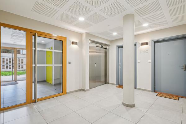 A VENDRE - APPARTEMENT 37m² - ROMAINVILLE