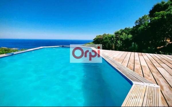 Maison à vendre    5 pièces •  Zonza