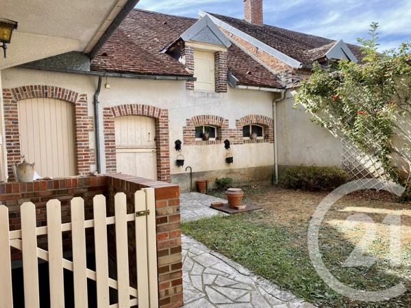 Maison à vendre  4 pièces - 107 m 2   ST AMAND EN PUISAYE  - 58