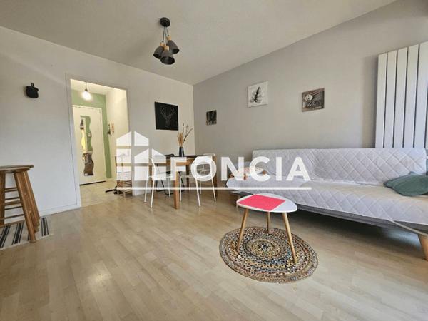 Location Appartement meublé 2 pièces 35.72 m² - 70 RUE LUCILE La Rochelle 17000