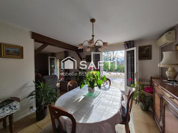 PAVILLON 200M² UTILES AVEC PISCINE ET VERANDA SUR 1021M² DE TERRAIN