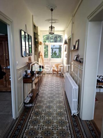 Maison de caractère sans travaux, 4 chambres, dépendances.