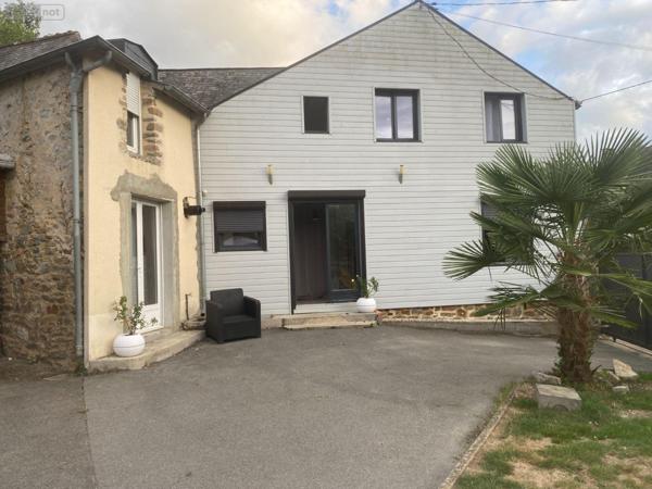Maison rurale à vendre à Andouillé en Mayenne (53240), ref : 53047/136