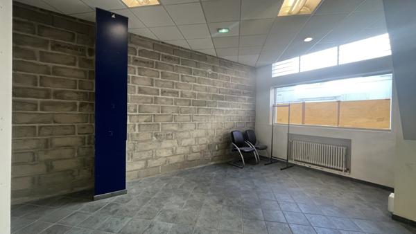 Offre de bureau rare en centre ville - A louer 160 m2 + 206 m2 en sous-sol avec parkings (quartier Faubourg Bannier - Gare - Médiathèque)