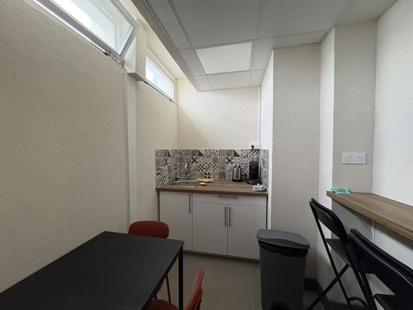 Plateau de bureaux au pied de la gare d'Orléans - A LOUER 261 m2 (lumineux et accessible aux personnes à mobilité réduite) !