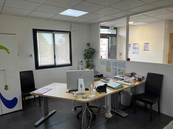 A LOUER - LIMOGES proche A20 - Bureaux avec open space 330 m²