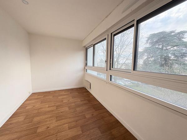 Appartement Verrieres Le Buisson 4 pièce(s) 78 m2