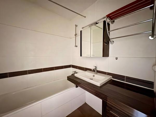 Appartement Verrieres Le Buisson 4 pièce(s) 78 m2