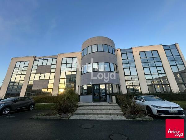 SAINT-GREGOIRE - BUREAUX A LOUER - 85M²
