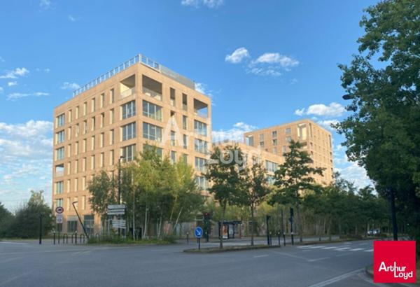 LA COURROUZE - IMMEUBLE NEUF - BUREAUX A VENDRE