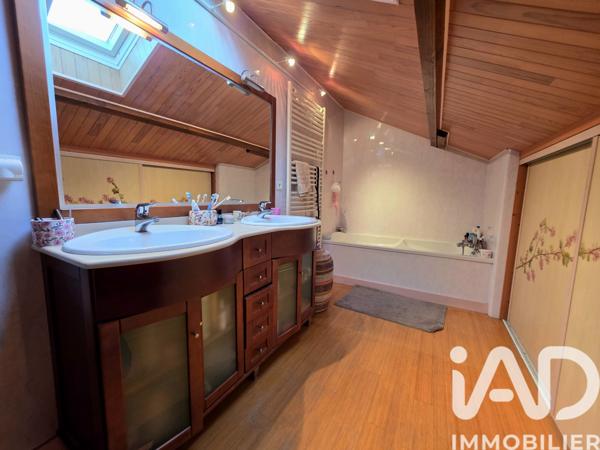 Maison à vendre 5 pièces 138 m² Parthenay