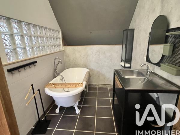 Location appartement 1 pièce 31 m² La Vicomté-sur-Rance