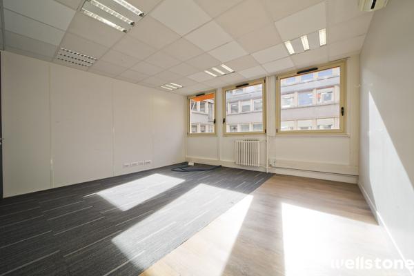 Bureaux à louer à PARIS 75008