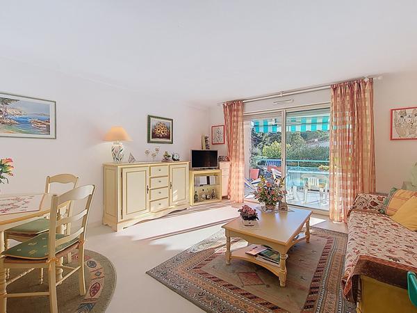 Saint-Aygulf centre ville 2 chambres terrasse parking