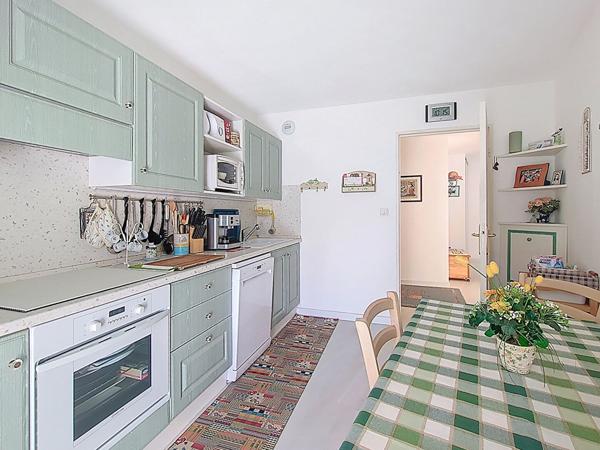 Saint-Aygulf centre ville 2 chambres terrasse parking