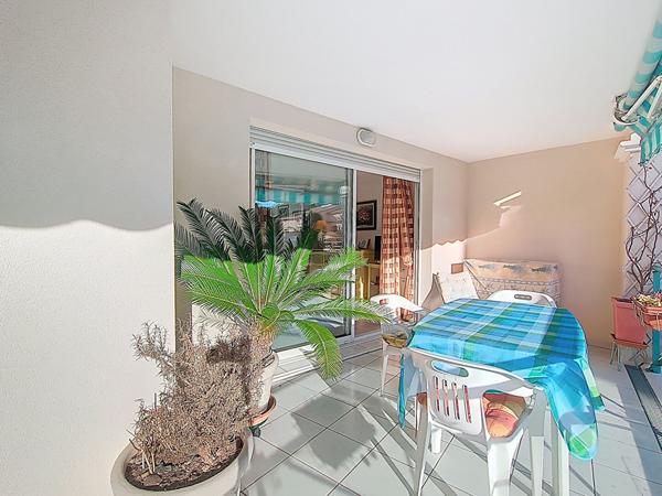 Saint-Aygulf centre ville 2 chambres terrasse parking