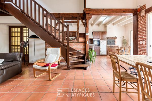 Maison familiale accolée à un bois classé