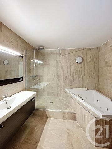 Appartement F5 à vendre  6 pièces - 147,93 m2 CLERMONT FERRAND - 63