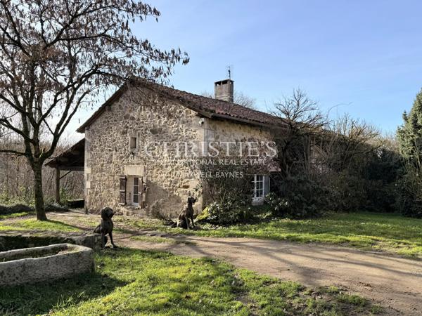 Domaine privé de 21,4 ha avec golf 9 trous, lacs & potentiel résidentiel