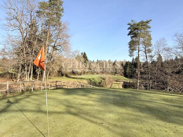 Domaine privé de 21,4 ha avec golf 9 trous, lacs & potentiel résidentiel
