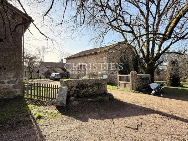 Domaine privé de 21,4 ha avec golf 9 trous, lacs & potentiel résidentiel