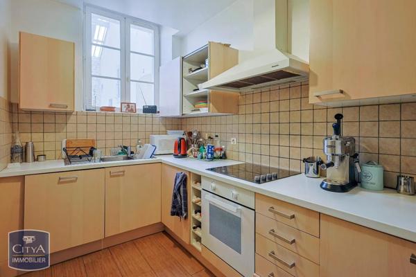 Immeuble à vendre 247m²