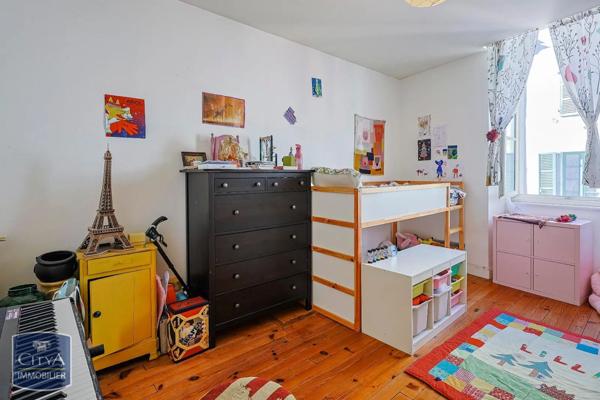 Immeuble à vendre 247m²