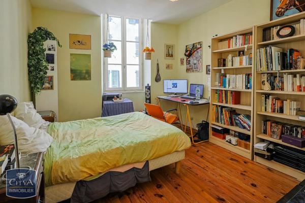 Immeuble à vendre 247m²