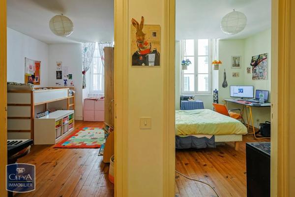 Immeuble à vendre 247m²