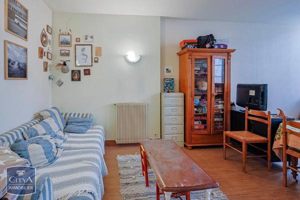 Immeuble à vendre 247m²