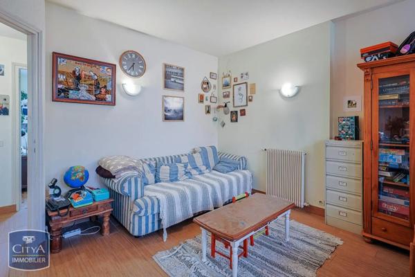 Immeuble à vendre 247m²