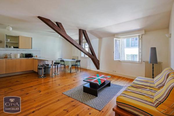 Immeuble à vendre 247m²