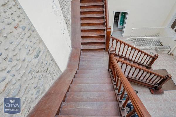 Immeuble à vendre 247m²