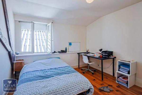 Immeuble à vendre 247m²