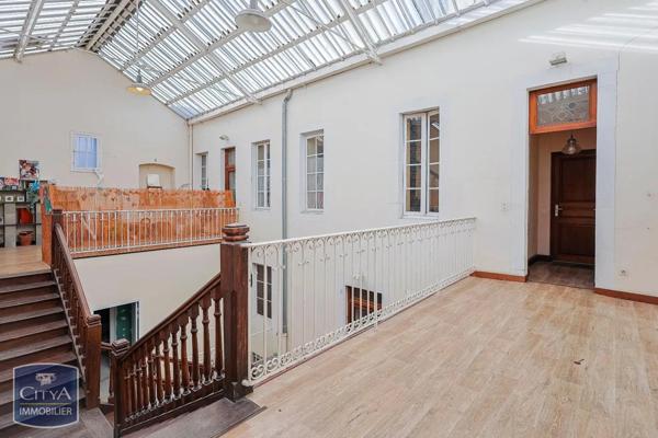 Immeuble à vendre 247m²