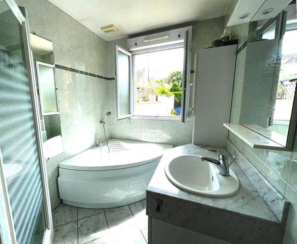 Maison plain pied L Isle Adam 4 pièce(s) 81 m2