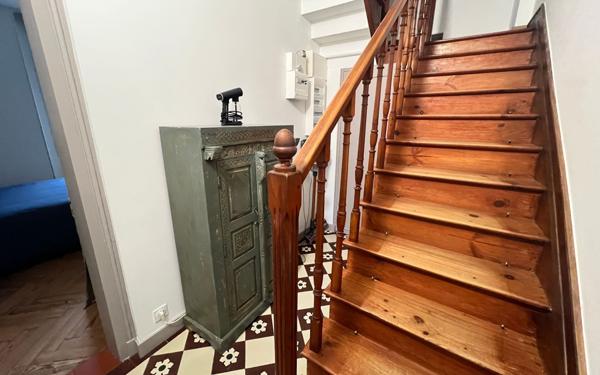 Maison à vendre    6 pièces •  Salles