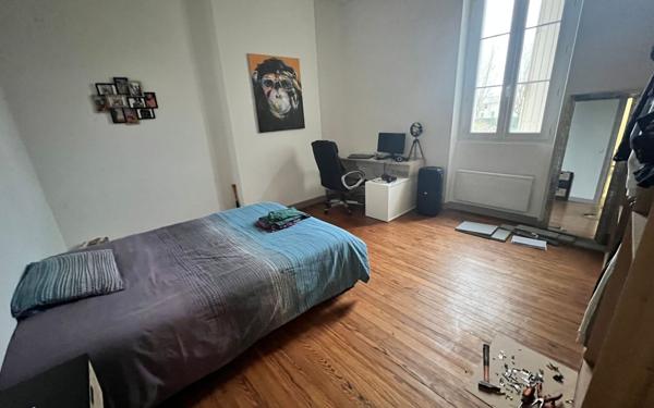 Maison à vendre    6 pièces •  Salles