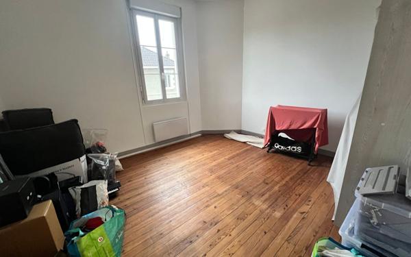 Maison à vendre    6 pièces •  Salles