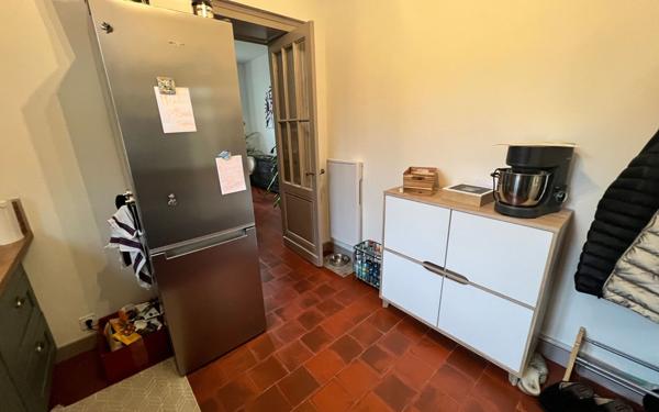 Maison à vendre    6 pièces •  Salles