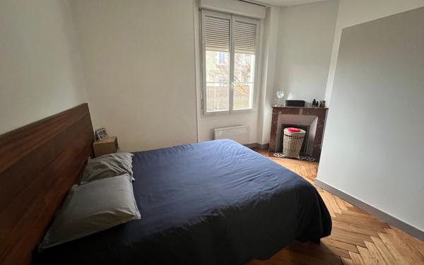 Maison à vendre    6 pièces •  Salles