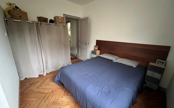 Maison à vendre    6 pièces •  Salles